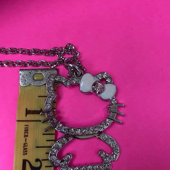 ✨Hello Kitty Figure Rhinestones Necklace Chain✨ - Picture 4 of 7